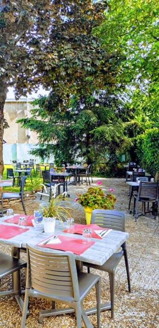 Campanile Vichy - Bellerive Hotel Exterior photo